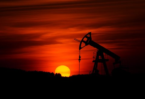 oil-rig-us-sundown.jpg